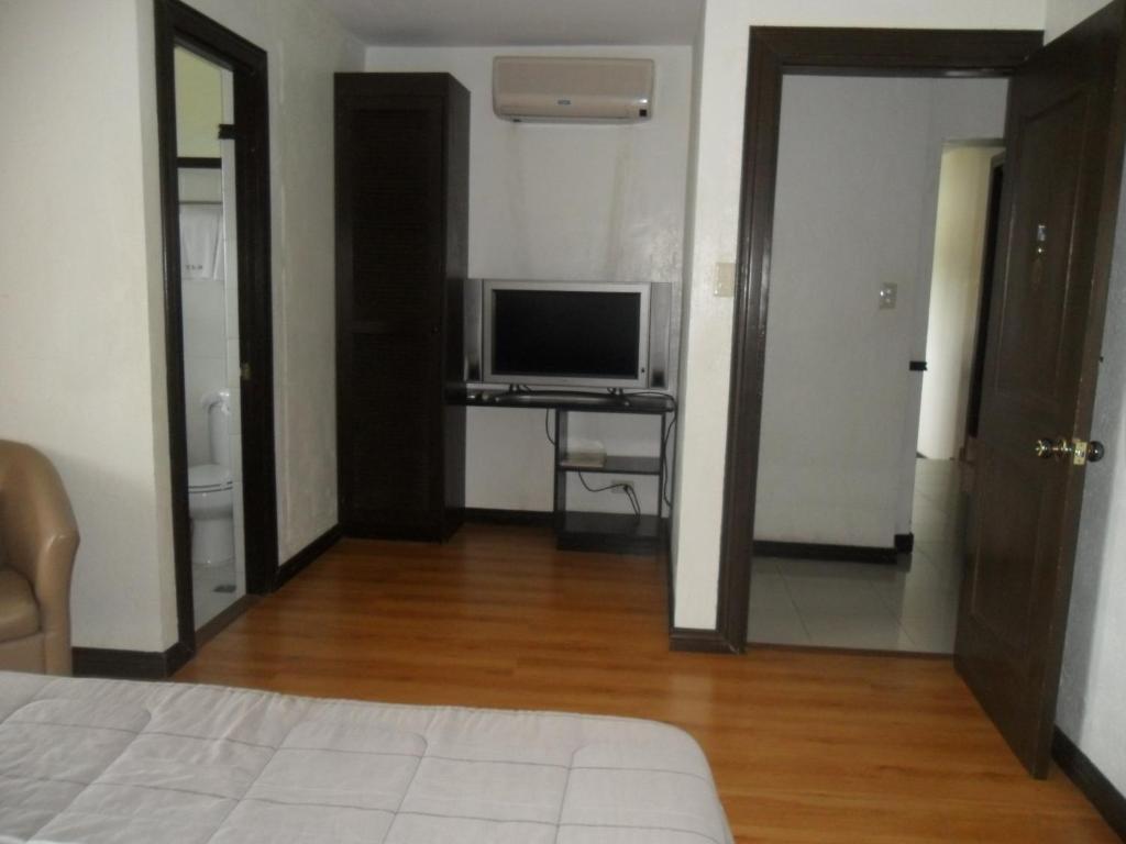 Tagaytay Econo Hotel تاجيتاي الغرفة الصورة