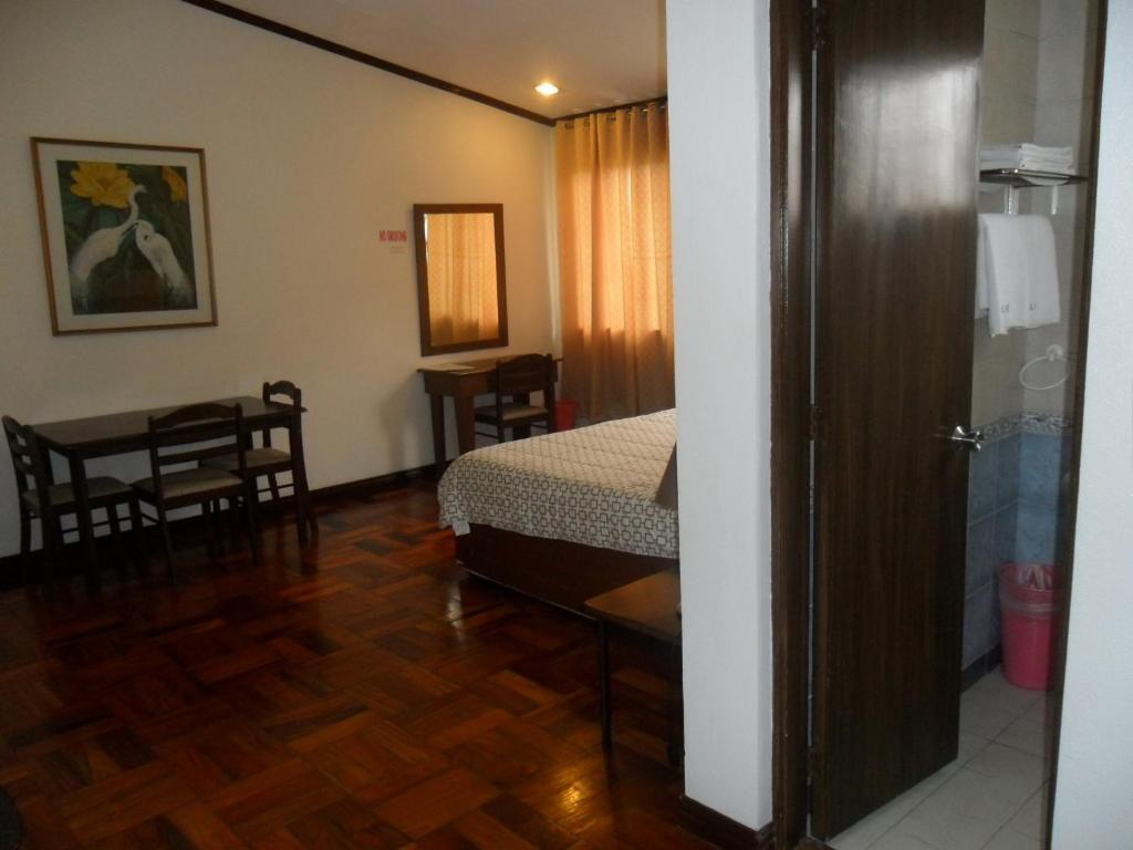 Tagaytay Econo Hotel تاجيتاي الغرفة الصورة